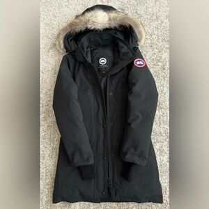 Authentic women’s Canada Goose Trillium Down Parka. Size .XS
